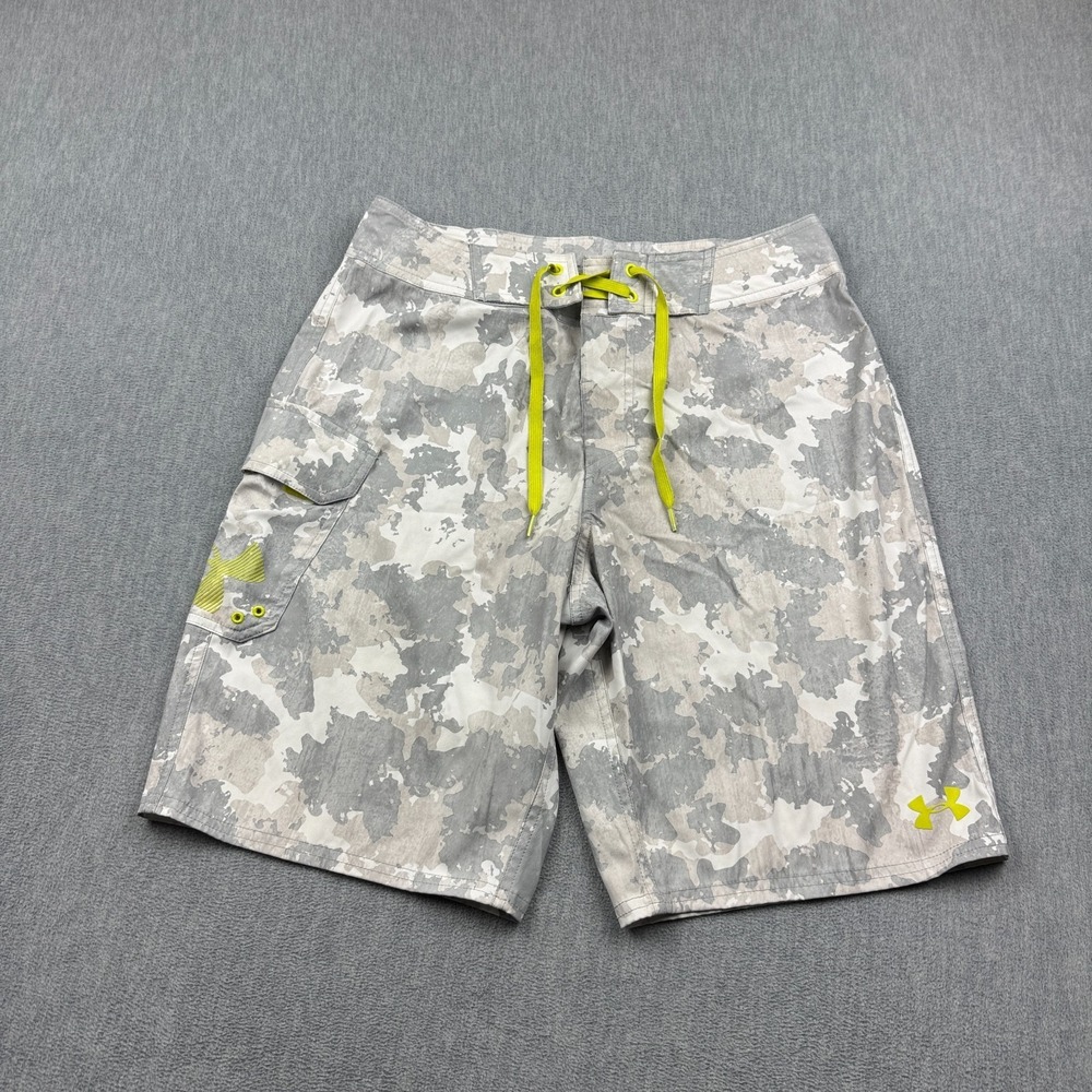 Under Armour Boardshorts Mens 32 Gray Camo Reblek HeatGear Loose Fit Swim Trunks
